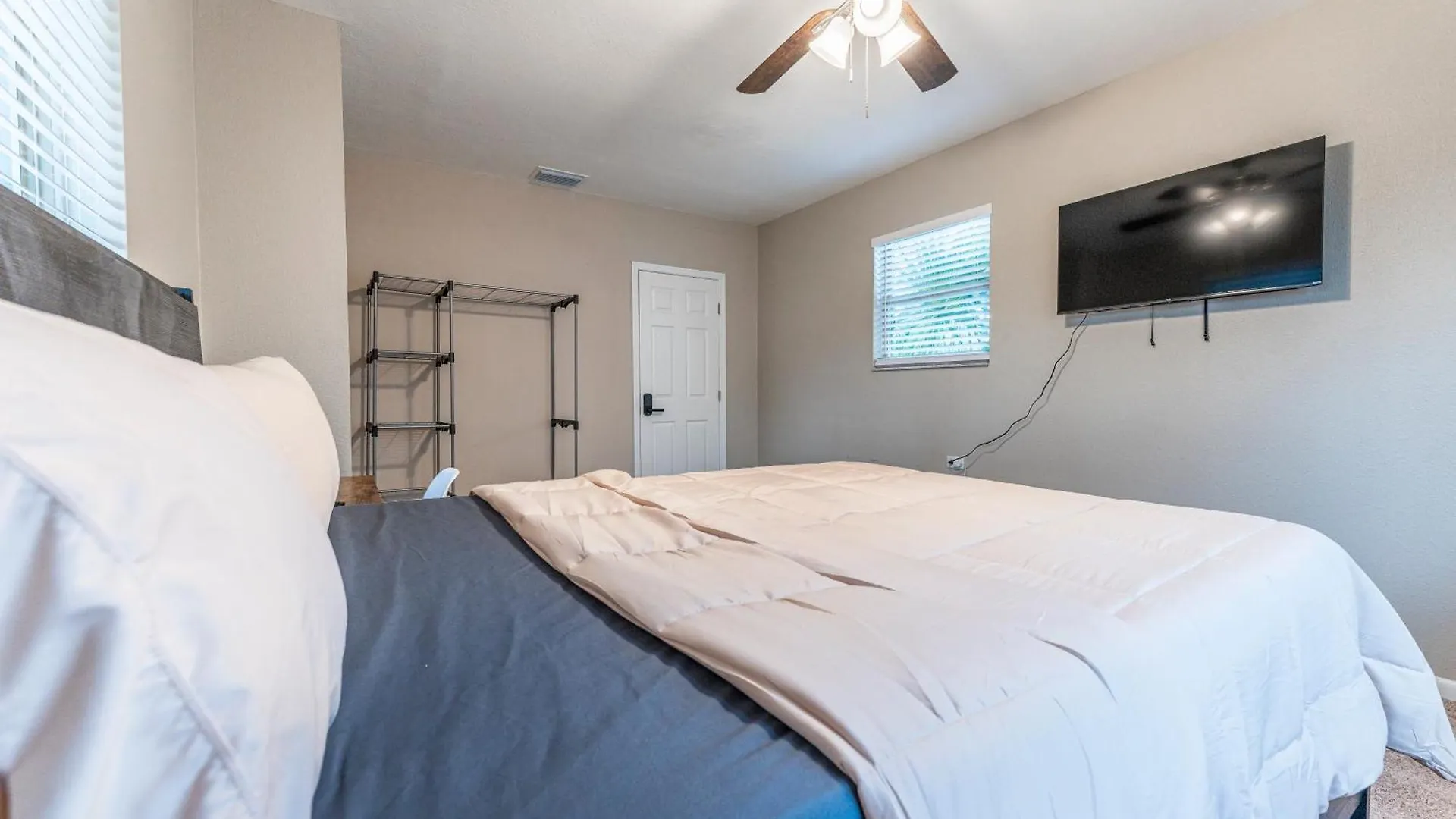 Zenhomes In Tampa Near Usf 0*,  USA